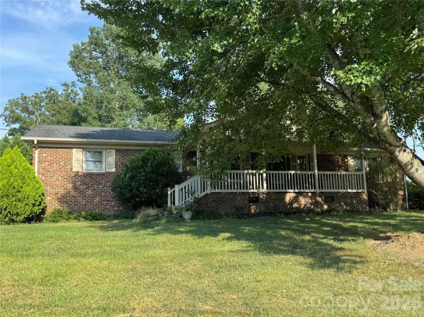 804 Lauras Lane, Albemarle, NC 28001.  MLS# CAR4416908, YatesRealty ID 45768. 