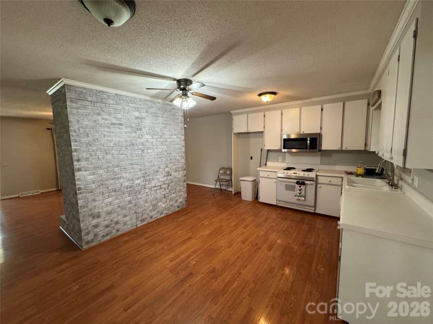 804 Lauras Lane, Albemarle, NC 28001.  MLS# CAR4416908, YatesRealty ID 45768. 