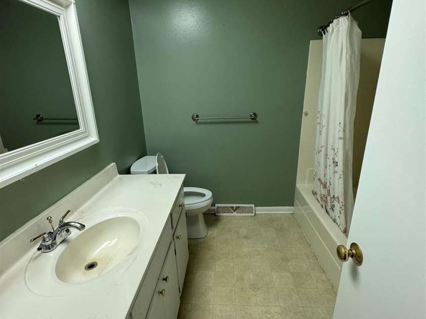 804 Lauras Lane, Albemarle, NC 28001.  MLS# CAR4416908, YatesRealty ID 45768. 