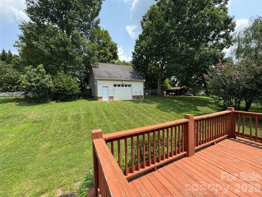 804 Lauras Lane, Albemarle, NC 28001.  MLS# CAR4416908, YatesRealty ID 45768. 