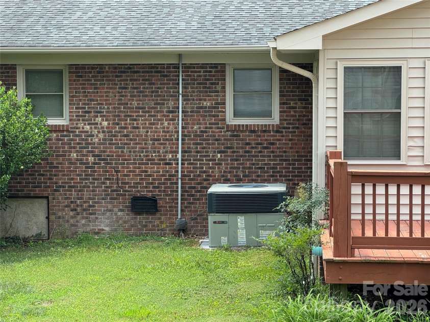 804 Lauras Lane, Albemarle, NC 28001.  MLS# CAR4416908, YatesRealty ID 45768. 