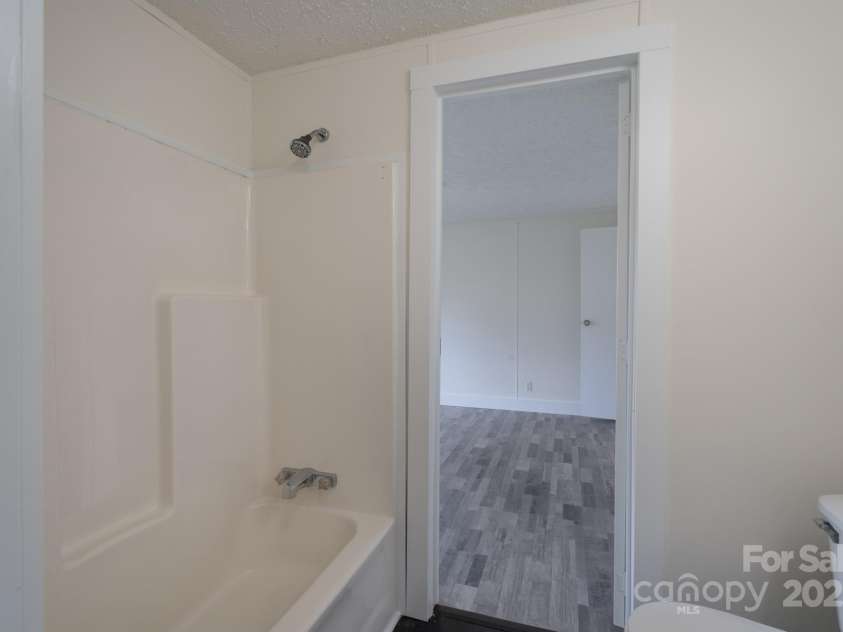 574 Pamela Road, York, SC 29745.  MLS# CAR4240157, YatesRealty ID 4577. Jac and Jull bath 2