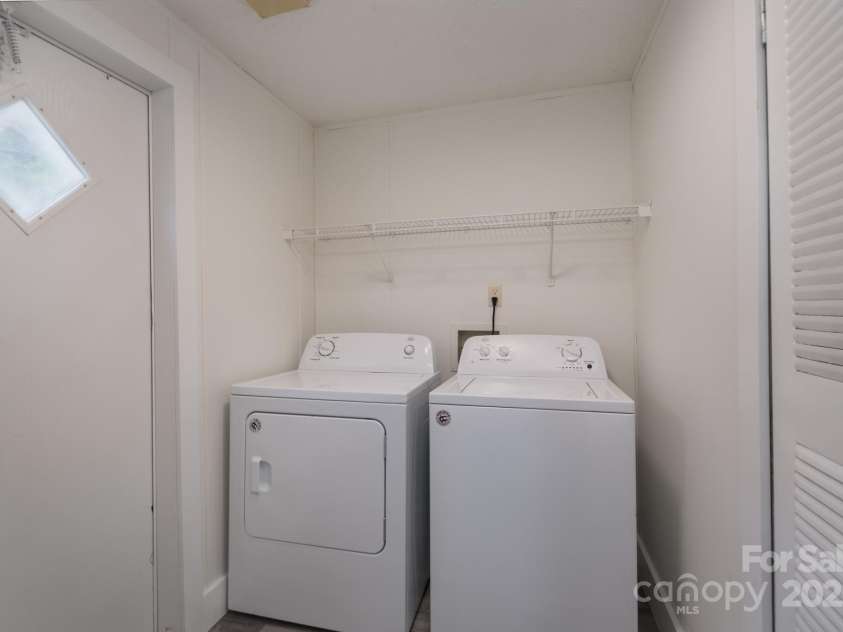 574 Pamela Road, York, SC 29745.  MLS# CAR4240157, YatesRealty ID 4577. Laundry Room