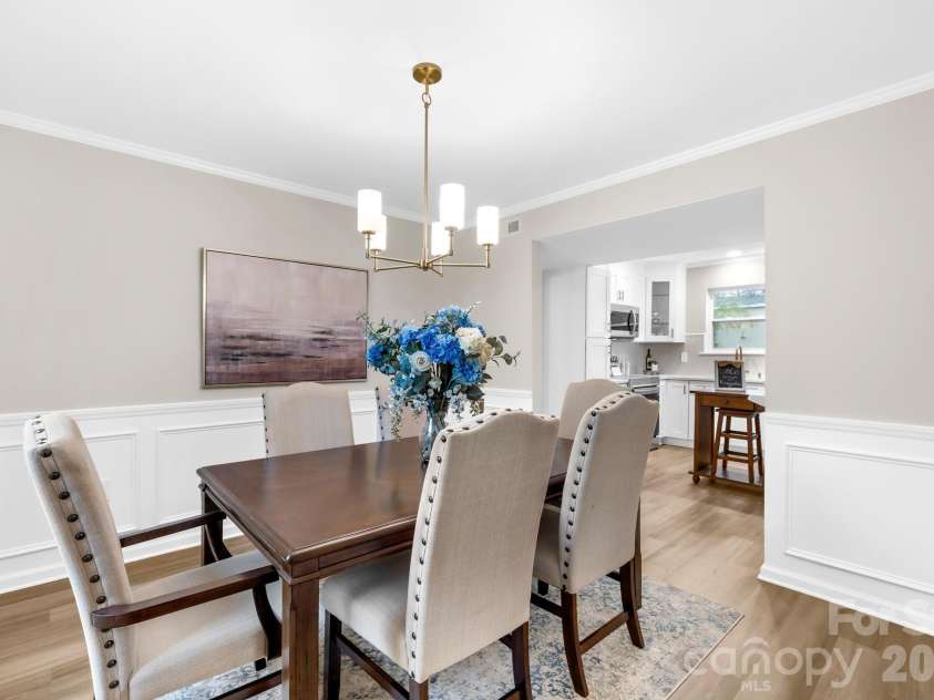 8201 Meadowdale Lane, Charlotte, NC 28227.  MLS# CAR4345620, YatesRealty ID 4577. 