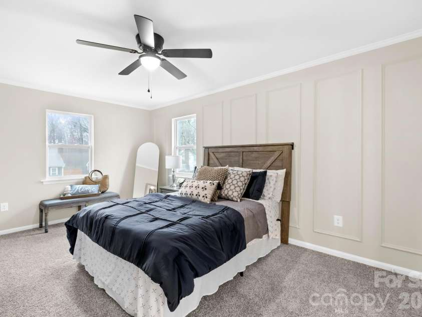 8201 Meadowdale Lane, Charlotte, NC 28227.  MLS# CAR4345620, YatesRealty ID 4577. 