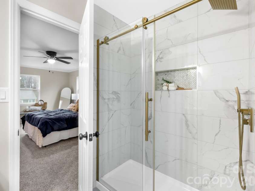 8201 Meadowdale Lane, Charlotte, NC 28227.  MLS# CAR4345620, YatesRealty ID 4577. 