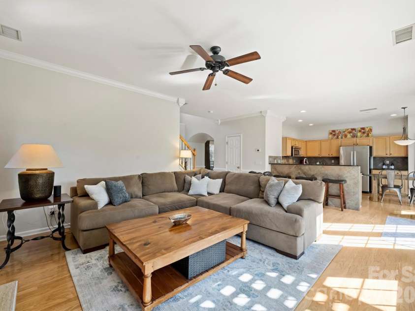 9528 Autumn Applause Drive, Charlotte, NC 28277.  MLS# CAR4340499, YatesRealty ID 4577. 