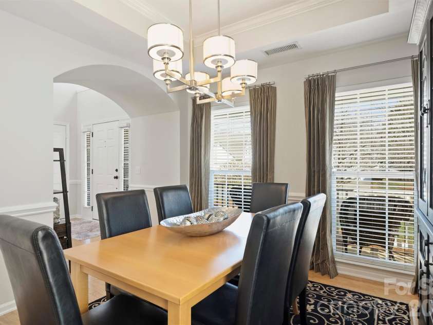 9528 Autumn Applause Drive, Charlotte, NC 28277.  MLS# CAR4340499, YatesRealty ID 4577. Dining room