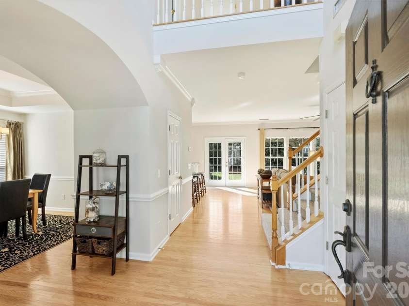 9528 Autumn Applause Drive, Charlotte, NC 28277.  MLS# CAR4340499, YatesRealty ID 4577. Hardwood floors!