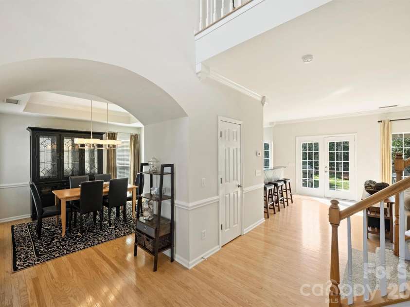 9528 Autumn Applause Drive, Charlotte, NC 28277.  MLS# CAR4340499, YatesRealty ID 4577. Open floor plan
