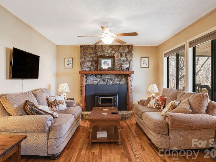 170 Lucas Lane, Mars Hill, NC 28754.  MLS# CAR4416538, YatesRealty ID 45770. 