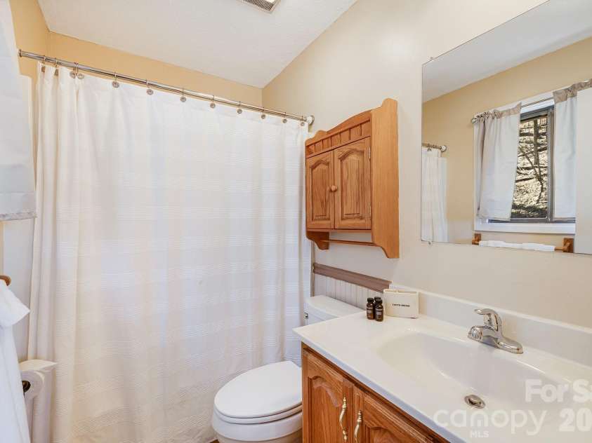 170 Lucas Lane, Mars Hill, NC 28754.  MLS# CAR4416538, YatesRealty ID 45770. 