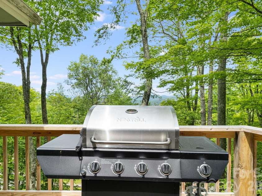 170 Lucas Lane, Mars Hill, NC 28754.  MLS# CAR4416538, YatesRealty ID 45770. 