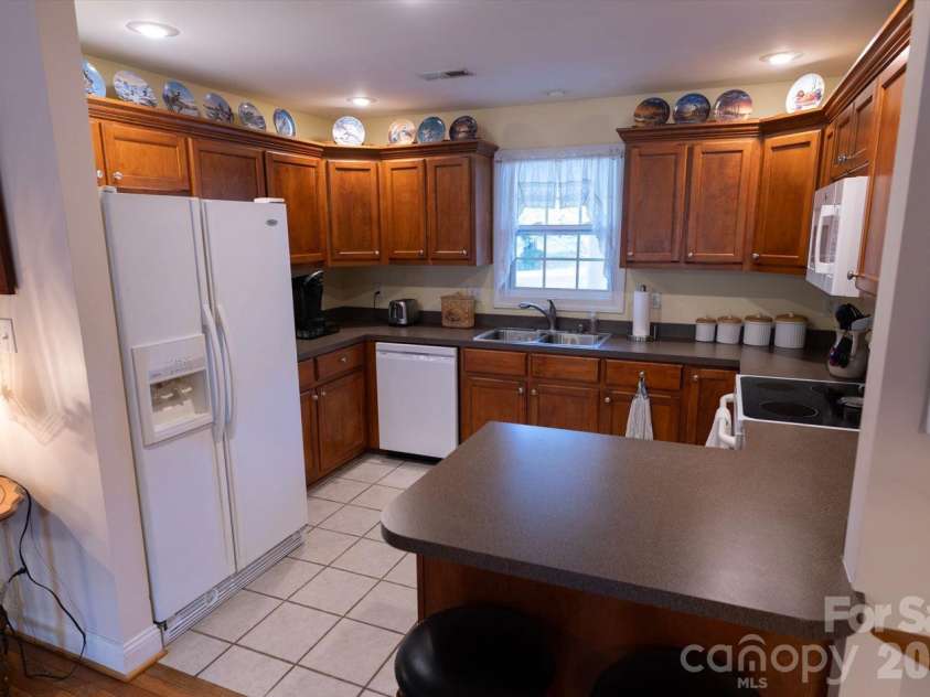 51 Browning Drive, Taylorsville, NC 28681.  MLS# CAR4412918, YatesRealty ID 45771. 