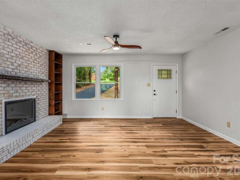 248 Harriet Lane, Statesville, NC 28625.  MLS# CAR4416596, YatesRealty ID 45772. 