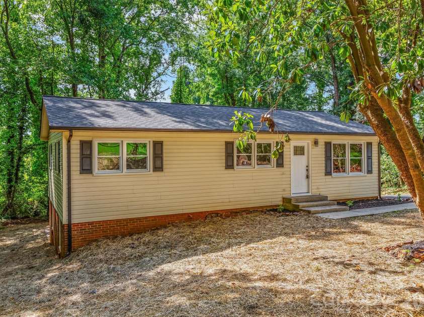 248 Harriet Lane, Statesville, NC 28625.  MLS# CAR4416596, YatesRealty ID 45772. 