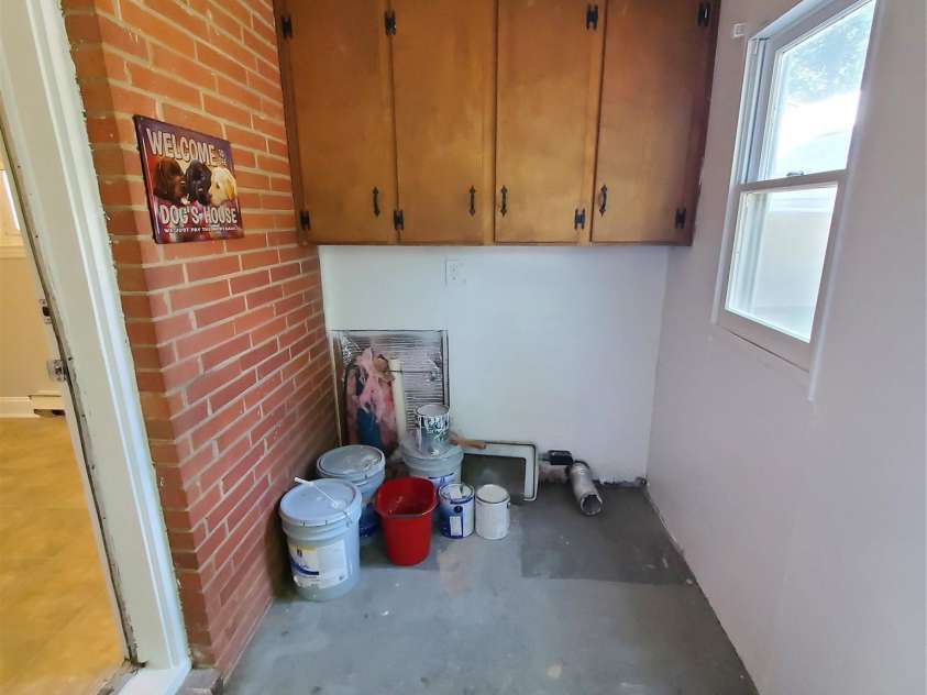 203 Dry Dock Loop, Mooresville, NC 28115.  MLS# CAR4416648, YatesRealty ID 45775. Mud room / Laundry
