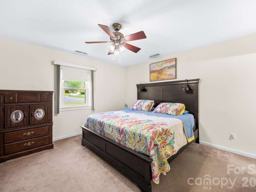 1000 Radio Road, Statesville, NC 28677.  MLS# CAR4408065, YatesRealty ID 45777. 