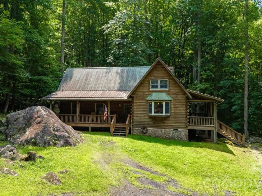 400 Amber Drive, Bakersville, NC 28075.  MLS# CAR4413405, YatesRealty ID 45778. 