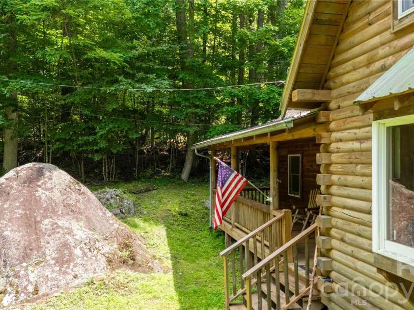400 Amber Drive, Bakersville, NC 28075.  MLS# CAR4413405, YatesRealty ID 45778. 