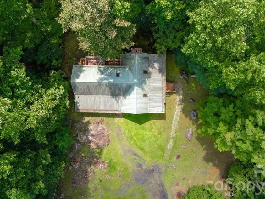 400 Amber Drive, Bakersville, NC 28075.  MLS# CAR4413405, YatesRealty ID 45778. 