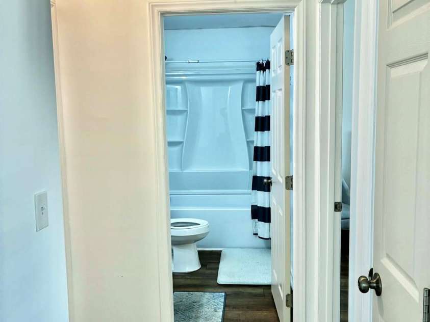 1096 12th Avenue, Hickory, NC 28601.  MLS# CAR4340721, YatesRealty ID 4578. Hallway/Bathroom