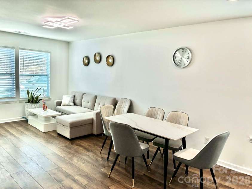 1096 12th Avenue, Hickory, NC 28601.  MLS# CAR4340721, YatesRealty ID 4578. Living