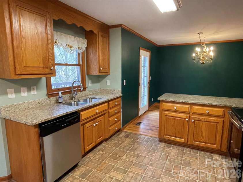 138 Walking Horse Run, Stanley, NC 28164.  MLS# CAR4345885, YatesRealty ID 4578. 