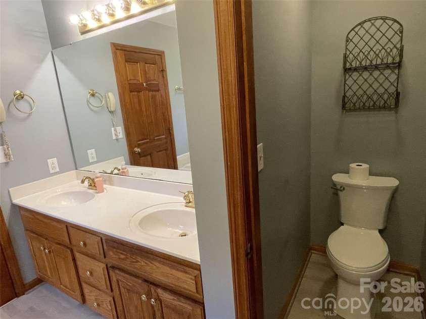 138 Walking Horse Run, Stanley, NC 28164.  MLS# CAR4345885, YatesRealty ID 4578. 