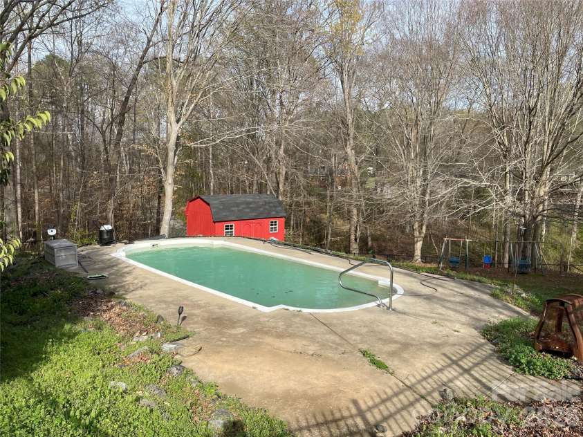 138 Walking Horse Run, Stanley, NC 28164.  MLS# CAR4345885, YatesRealty ID 4578. 