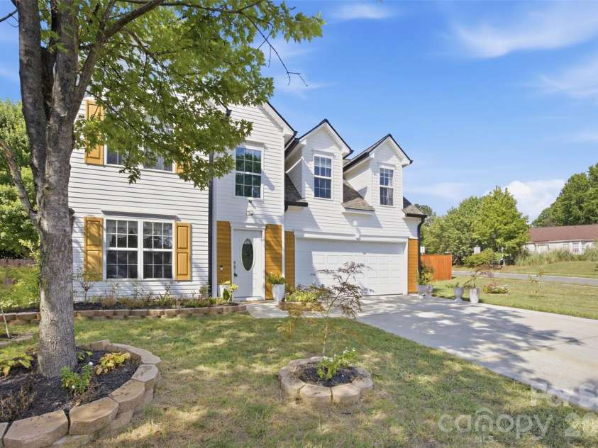 7204 Hidden Creek Drive, Charlotte, NC 28214.  MLS# CAR4416721, YatesRealty ID 45780. 