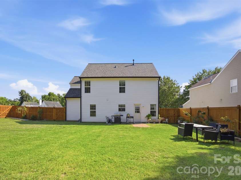 7204 Hidden Creek Drive, Charlotte, NC 28214.  MLS# CAR4416721, YatesRealty ID 45780. 
