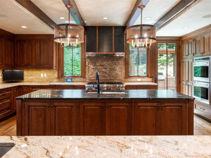 383 Eagle Ridge Road, Zirconia, NC 28790.  MLS# CAR4414334, YatesRealty ID 45781. Chefs Kitchen