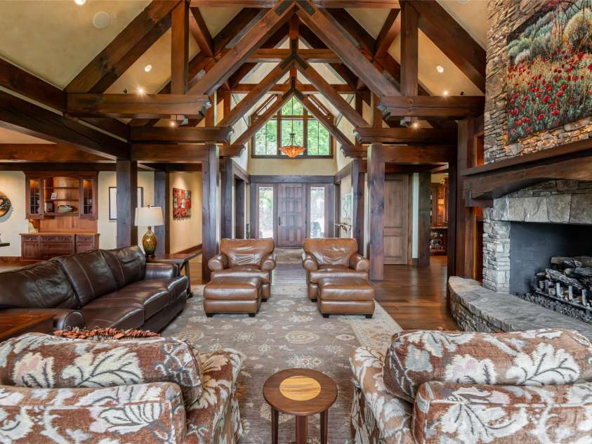 383 Eagle Ridge Road, Zirconia, NC 28790.  MLS# CAR4414334, YatesRealty ID 45781. Great Room