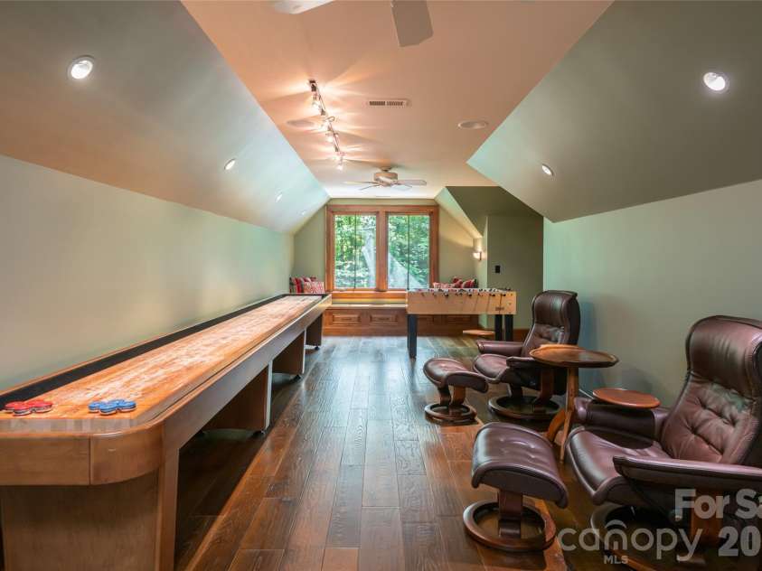 383 Eagle Ridge Road, Zirconia, NC 28790.  MLS# CAR4414334, YatesRealty ID 45781. Upper Level Recreation Room