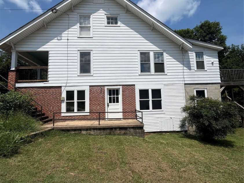 134 4th Street, Albemarle, NC 28001.  MLS# CAR4417097, YatesRealty ID 45782. 