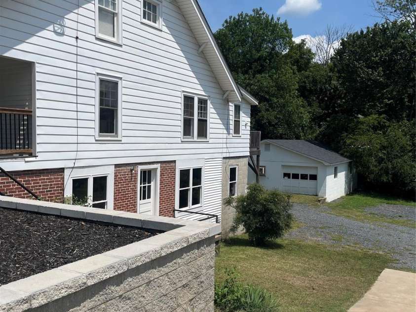 134 4th Street, Albemarle, NC 28001.  MLS# CAR4417097, YatesRealty ID 45782. 