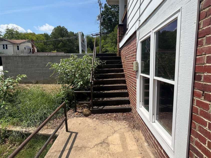 134 4th Street, Albemarle, NC 28001.  MLS# CAR4417097, YatesRealty ID 45782. 