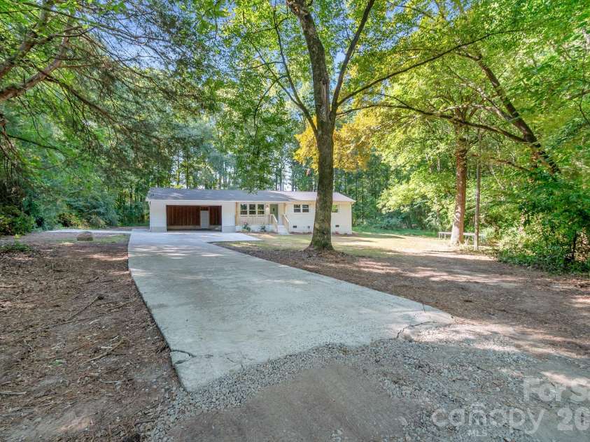 2177 Thornwell Road, Lancaster, SC 29720.  MLS# CAR4392268, YatesRealty ID 45783. 