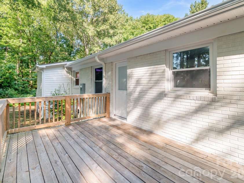 2177 Thornwell Road, Lancaster, SC 29720.  MLS# CAR4392268, YatesRealty ID 45783. 