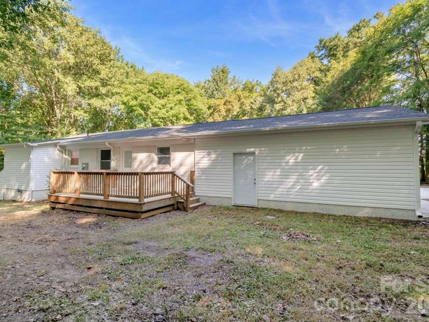 2177 Thornwell Road, Lancaster, SC 29720.  MLS# CAR4392268, YatesRealty ID 45783. 