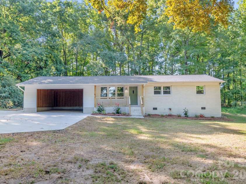 2177 Thornwell Road, Lancaster, SC 29720.  MLS# CAR4392268, YatesRealty ID 45783. 