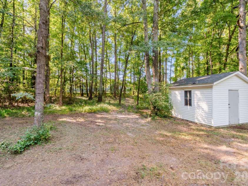 2177 Thornwell Road, Lancaster, SC 29720.  MLS# CAR4392268, YatesRealty ID 45783. 