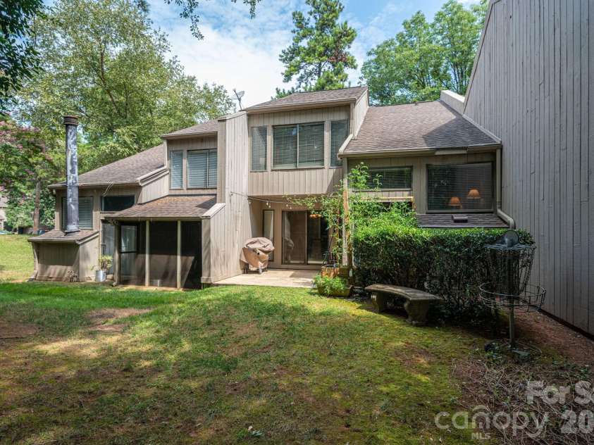 182 Riverview Terrace, Clover, SC 29710.  MLS# CAR4415689, YatesRealty ID 45784. 