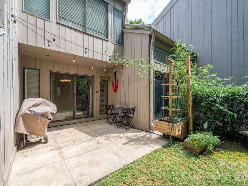 182 Riverview Terrace, Clover, SC 29710.  MLS# CAR4415689, YatesRealty ID 45784. 