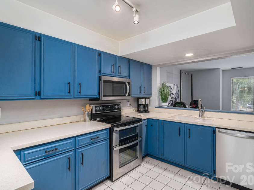 182 Riverview Terrace, Clover, SC 29710.  MLS# CAR4415689, YatesRealty ID 45784. 