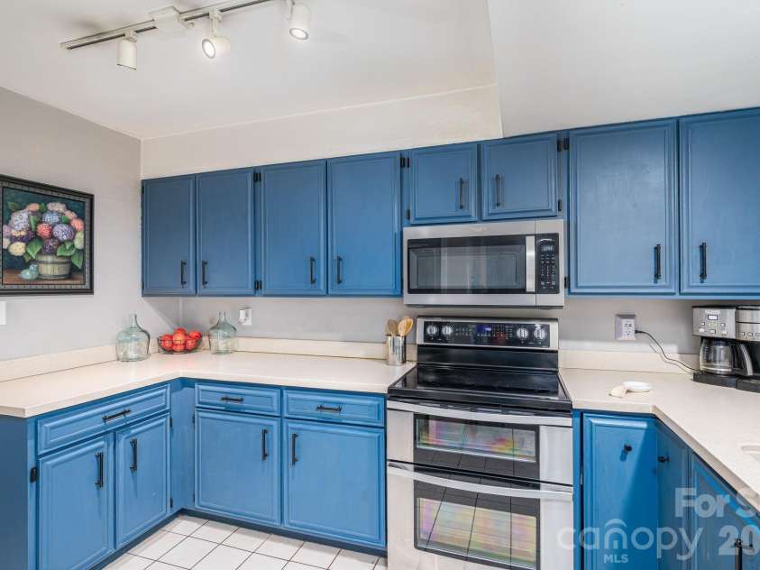 182 Riverview Terrace, Clover, SC 29710.  MLS# CAR4415689, YatesRealty ID 45784. 