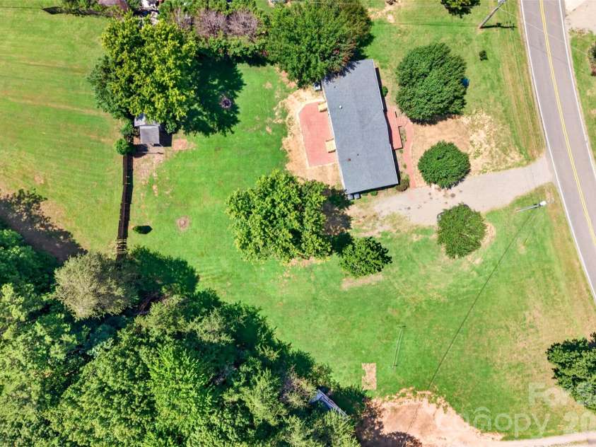 3312 Amity Hill Road, Statesville, NC 28677.  MLS# CAR4416906, YatesRealty ID 45786. 