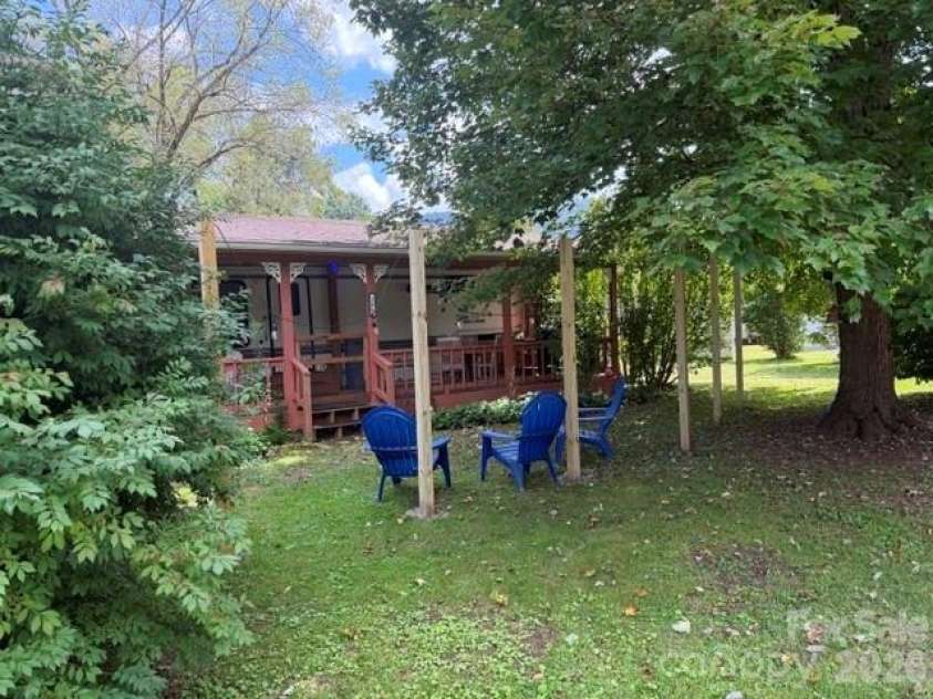 284 Aqua Vista Loop, Waynesville, NC 28786.  MLS# CAR4415824, YatesRealty ID 45787. 