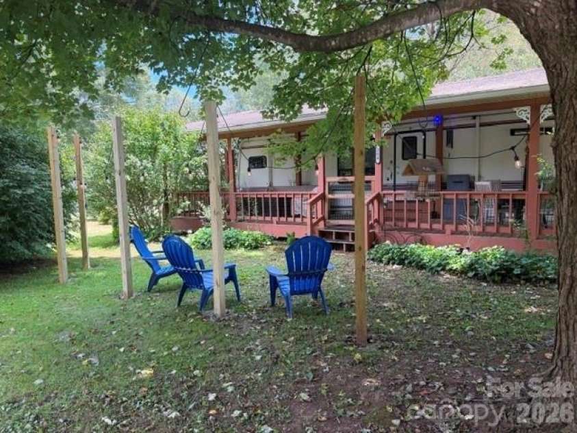 284 Aqua Vista Loop, Waynesville, NC 28786.  MLS# CAR4415824, YatesRealty ID 45787. 